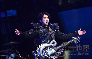 龙的传人吉他谱,原版王力宏歌曲,简单C调指弹曲谱,高清六线乐谱